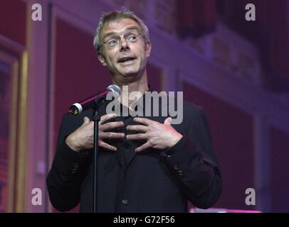 Direttore Stephen Daldry durante la conferenza stampa per annunciare il Musical Billy Elliot, tenuto presso la Royal Academy of Music, nel centro di Londra. Foto Stock