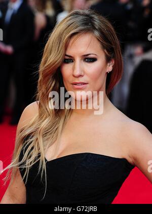 Caroline Flack in arrivo per il 2014 Arqiva British Academy Television Awards al Theatre Royal, Drury Lane, Londra. Foto Stock