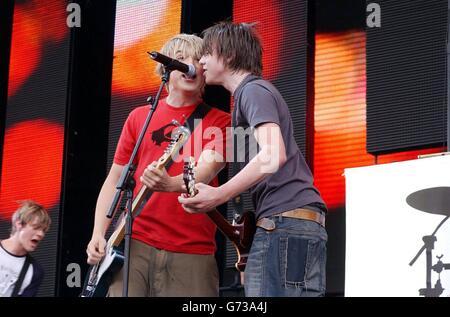 . . McFly si esibirà sul palco durante il concerto della Capital radio Party in the Park, tenuto a Hyde Park, nel centro di Londra in aiuto del Prince's Trust. Foto Stock