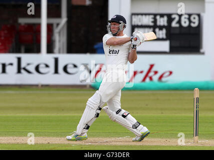 Geraint Jones di Gloucestershire si è disputato durante la partita del campionato della contea di LV a Grace Road, a Leicester. PREMERE ASSOCIAZIONE foto. Data immagine: Martedì 3 giugno 2014. Vedi PA storia CRICKET Leicestershire. Il credito fotografico dovrebbe essere: Simon Cooper/PA Wire Foto Stock