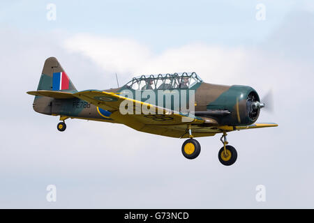 La North American Aviation (Noorduyn) A-16 Harvard Guerra Mondiale II formazione velivolo G-CTKL Foto Stock