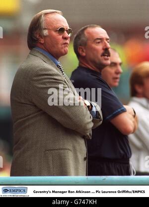 F.A. Carling Premiership Soccer - Coventry City / Blackbrun Rovers. Ron Atkinson, responsabile di Coventry Foto Stock