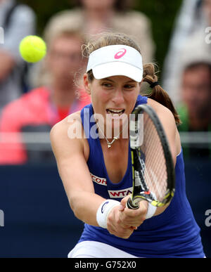 Tennis - AEGON International 2014 - Day Three - Devonshire Park. Johanna Konta torna a Camila Giorgi Foto Stock