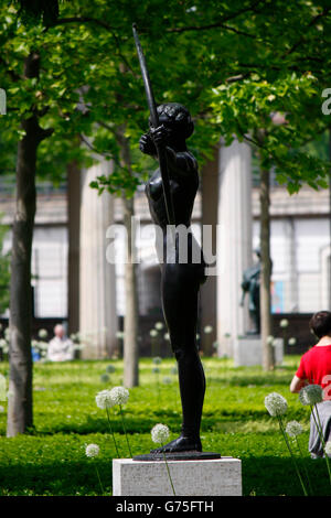 Skulptur vor der Alten Nationalgalerie, Berlin-Mitte. Foto Stock