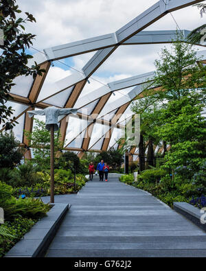 Luogo Crossrail roof garden sulla parte superiore del nuovo Crossrail Stazione ferroviaria Edificio, Londra, Canary Wharf Foto Stock