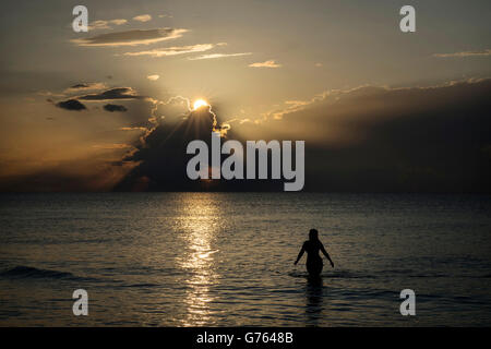 Tramonto sulla spiaggia di Varadero, Cuba Foto Stock