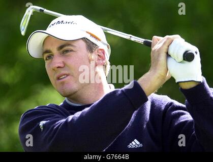 L'Inghilterra Ian Poulter tee off the 17 buche, durante il Victor Chandler British Masters al Marquess Course, Woburn Golf and Country Club, Berkshire. Foto Stock