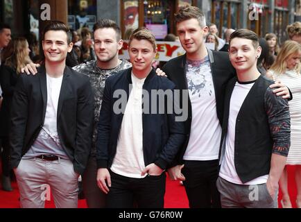 Collabro partecipa alla prima di Pudsey The Dog: The Movie, tenuta a Vue West End, Leicester Square, Londra. Foto Stock