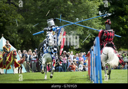 Giostra medievale torneo - Linlithgow Palace - Scozia Foto Stock