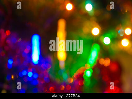 Multicolor bokeh spostando la sfocatura sullo sfondo (le luci di Natale) Foto Stock