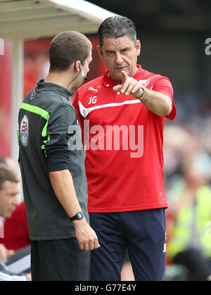 Calcio - Pre Season friendly - Crawley Town v Fulham - Broadfield Stadium. John Gregory, direttore della città di Crawley Foto Stock