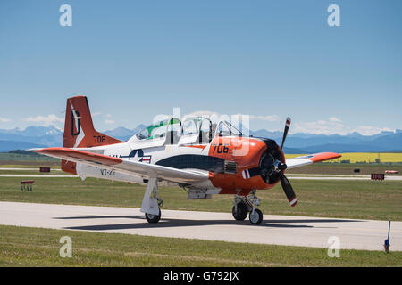 VT-27, T-28 Trojan, Marina degli Stati Uniti, Ali sopra Springbank, Springbank Airshow, Alberta, Canada Foto Stock