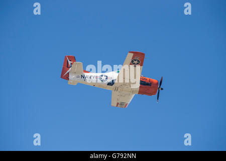 VT-27, T-28 Trojan, Marina degli Stati Uniti, Ali sopra Springbank, Springbank Airshow, Alberta, Canada Foto Stock