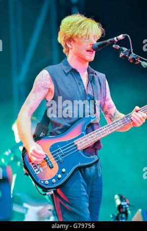 Belfast, Irlanda del Nord, Regno Unito. Il 25 giugno, 2016. James Johnston, chitarrista con Biffy Clyro Credit: stephen Barnes/Alamy Live News Foto Stock