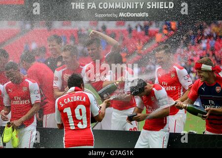 Calcio - Scudo comunitario - Arsenal / Manchester City - Stadio di Wembley. L'Arsenal celebra la vittoria sulla città di Manchester nella partita Community Shield al Wembley Stadium di Londra. Foto Stock