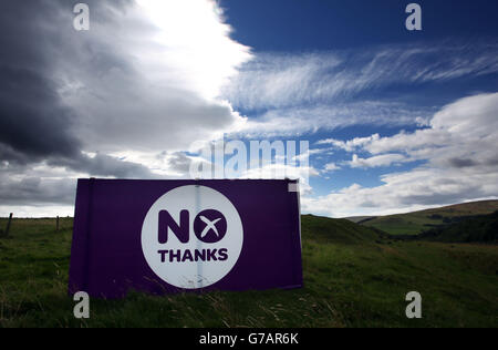 Nelle ultime settimane entra un banner DI CAMPAGNA NO nei pressi di Selkirk, ai confini scozzesi, in quanto si batte per il referendum sull'indipendenza scozzese. Foto Stock