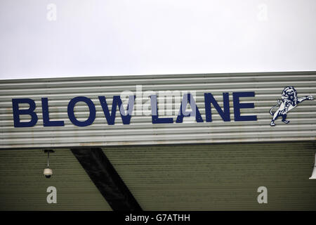 Calcio - Sky Bet Championship - Millwall / Blackpool - The Den. Dettaglio del cartello Cold Blow Lane al Den, casa di Millwall Foto Stock