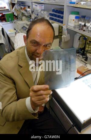 Sir Alec Jeffreys ventesimo anniversario il DNA Foto Stock