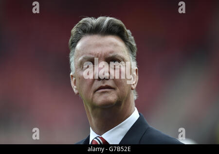 Louis Van Gaal, manager del Manchester United, prima di iniziare la partita durante la Barclays Premier League allo Stadium of Light di Sunderland. PREMERE ASSOCIAZIONE foto. Data immagine: Domenica 24 agosto 2014. Guarda la storia di PA SOCCER Sunderland. Il credito fotografico dovrebbe essere: Owen Humphreys/PA Wire. Foto Stock