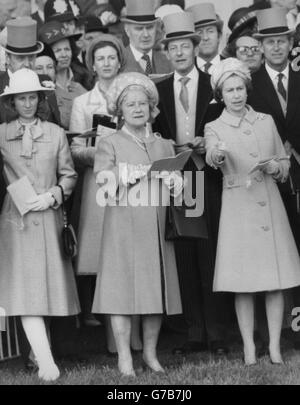 La famiglia reale a Epsom Foto Stock