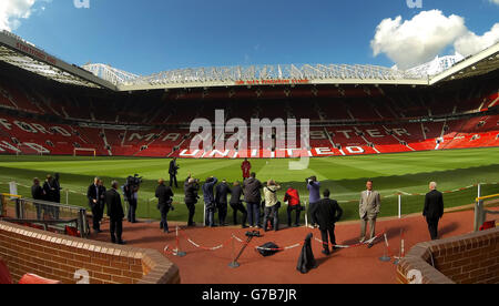 Calcio - Manchester United Photo Call - Angel di Maria svela - Old Trafford. Il Manchester United firma il nuovo Angel di Maria durante una telefonata a Old Trafford, Manchester. Foto Stock