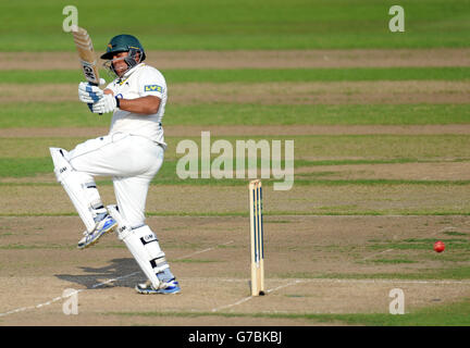 Samit Patel di Nottinghamshire batte durante il terzo giorno della LV= County Championship Division 1 a Trent Bridge, Nottingham. SSOCIATION foto. Data foto: Giovedì 11 settembre 2014. Vedi la storia della Pennsylvania CRICKET Nottinghamshire. Il credito fotografico deve essere: Simon Cooper/filo PA Foto Stock