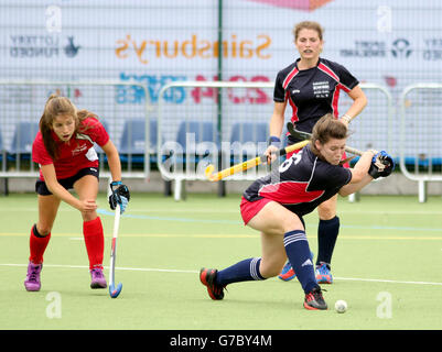 Sainsbury's 2014 School Games - 4 settembre 2014: England Red Girls Against England Blue Girls in the Hockey durante i Sainsbury's 2014 School Games, tenutosi presso l'Armitage Site di Manchester Foto Stock