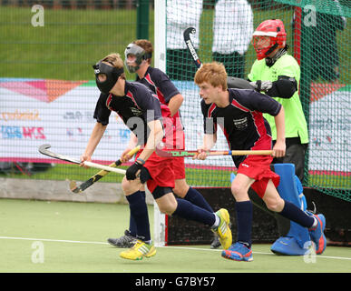 Sainsbury's 2014 School Games - 4 settembre 2014: Inghilterra Red Boys contro Inghilterra Blue Boys in Hockey durante i Sainsbury's 2014 School Games, tenutosi presso l'Armitage Site di Manchester Foto Stock