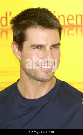 L'attore STATUNITENSE Tom Cruise durante una fotocellula per promuovere il suo nuovo film collaterale durante il 61° Festival del Cinema di Venezia al Lido di Venezia. Foto Stock