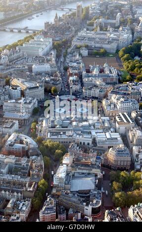 Trafalgar Square. Vista aerea di Trafalgar Square e delle strade circostanti. Foto Stock