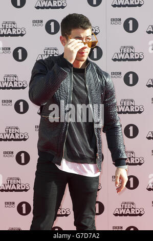 Nick Jonas arriva per i Teen Awards della BBC radio 1, Wembley Arena, Londra. Foto Stock