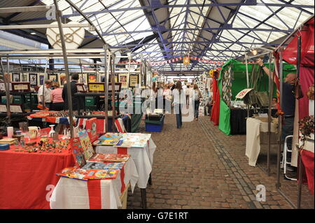 Una vista generale del mercato di Greenwich a Greenwich, a sud-est di Londra. Foto Stock