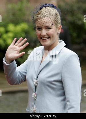 Lady Edwina Grosvenor arriva alla Cattedrale di Chester per il matrimonio di Laday Tamara Grosvenor e Edwin van Cutsem. Foto Stock