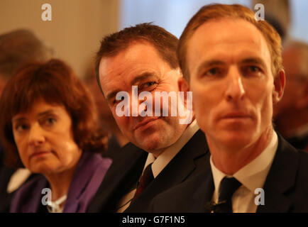 Candidati laburisti scozzesi (da sinistra a destra) di Sarah Boyack, Neil Findlay e Jim Murphy ai City Halls di Glasgow per una serie di leader laburisti scozzesi. Foto Stock