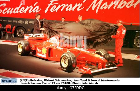 (R/L)Eddie Irvine, Michael Schumacher, Jean Todt e Luca di Montezemolo lanciano la nuova Ferrari Formula 1 F310B Foto Stock