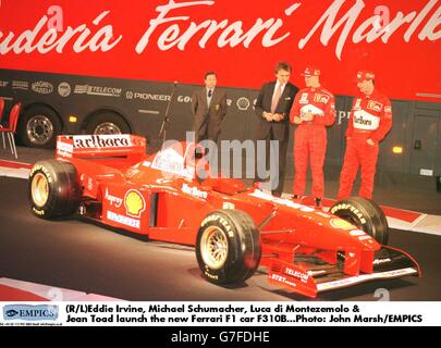 (R/L)Eddie Irvine, Michael Schumacher, Luca di Montezemolo & Jean Todt lanciano la nuova Ferrari Formula 1 F310B Foto Stock