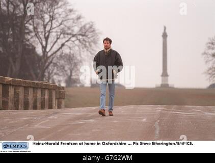 Heinz-Harald Frentzen a casa Foto Stock