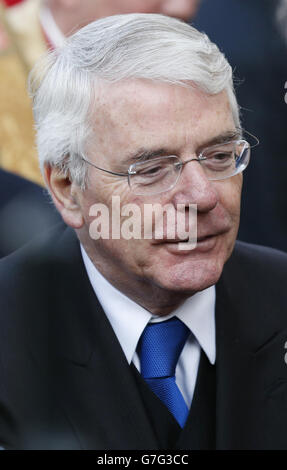 Sir John Major lascia un servizio di Thanksgiving for the Life and Work of Lady Soames presso Westminster Abbey, Londra. Foto Stock