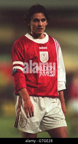 Calcio - Littlewoods fa Cup - terzo turno - Crewe Alexandra v Wimbledon. Gareth Whalley, Crewe Alexandra Foto Stock