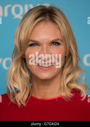 Radio Academy Arqiva Hall of Fame Fellowship Honours - Londra. Jo Whiley arriva alla radio Academy Arqiva Hall of Fame Fellowship Honours al Savoy di Londra. Foto Stock