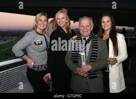 Horse Racing - Tingle Creek giorno - Sandown Park Foto Stock