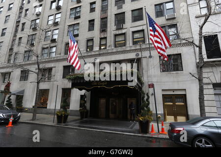 Foto d'inventario dell'hotel Carlyle, New York City, dove il Duca e la Duchessa di Cambridge soggiornarono durante la loro ultima visita negli Stati Uniti. Foto Stock