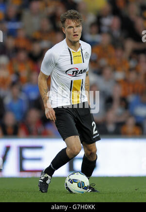 Calcio - UEFA Europa League - Qualifiche - Gioca - seconda tappa - Hull City v KSC Lokeren - KC Stadium. Alexander Scholz, Lokeren Foto Stock