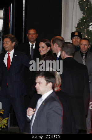 Il Duca e la Duchessa di Cambridge arrivano al Carlyle Hotel di New York, Stati Uniti, mentre iniziano una visita di tre giorni in America. Foto Stock