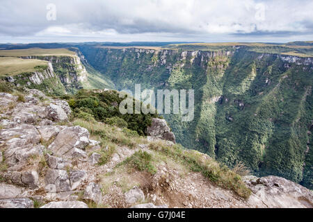 Canyon Fortaleza a Aparados da Serra Park Cambara do sul Rio grande do sul, Brasile Foto Stock