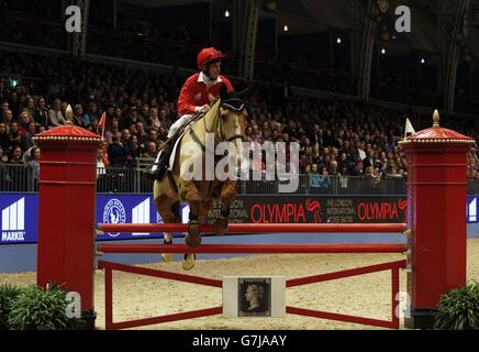 Equitazione - 2014 Olympia London International Horse Show - Giorno 4 - Olympia Exhibition Centre Foto Stock