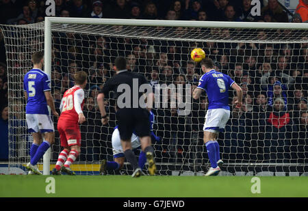 Calcio - Campionato Sky Bet - Ipswich Town / Charlton Athletic - Portman Road. Il Daryl Murphy di Ipswich Town (no9) segna il secondo gol Foto Stock