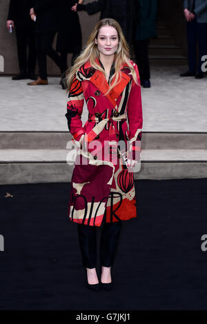 Burberry Prorsum uomini arrivi - Londra collezioni: uomini 2015 Foto Stock