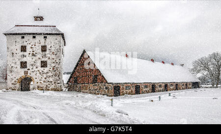 Vista di una coperta di neve Hovdala Castello nella regione Hassleholm. Hovdala Castle è un castello in Hassleholm comune, Scania, in modo Foto Stock