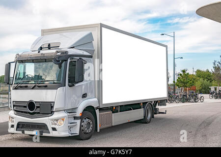 Un fustellato bilboard su di un lato del carrello bianco, personalizzabile per le vostre esigenze pubblicitarie. Foto Stock